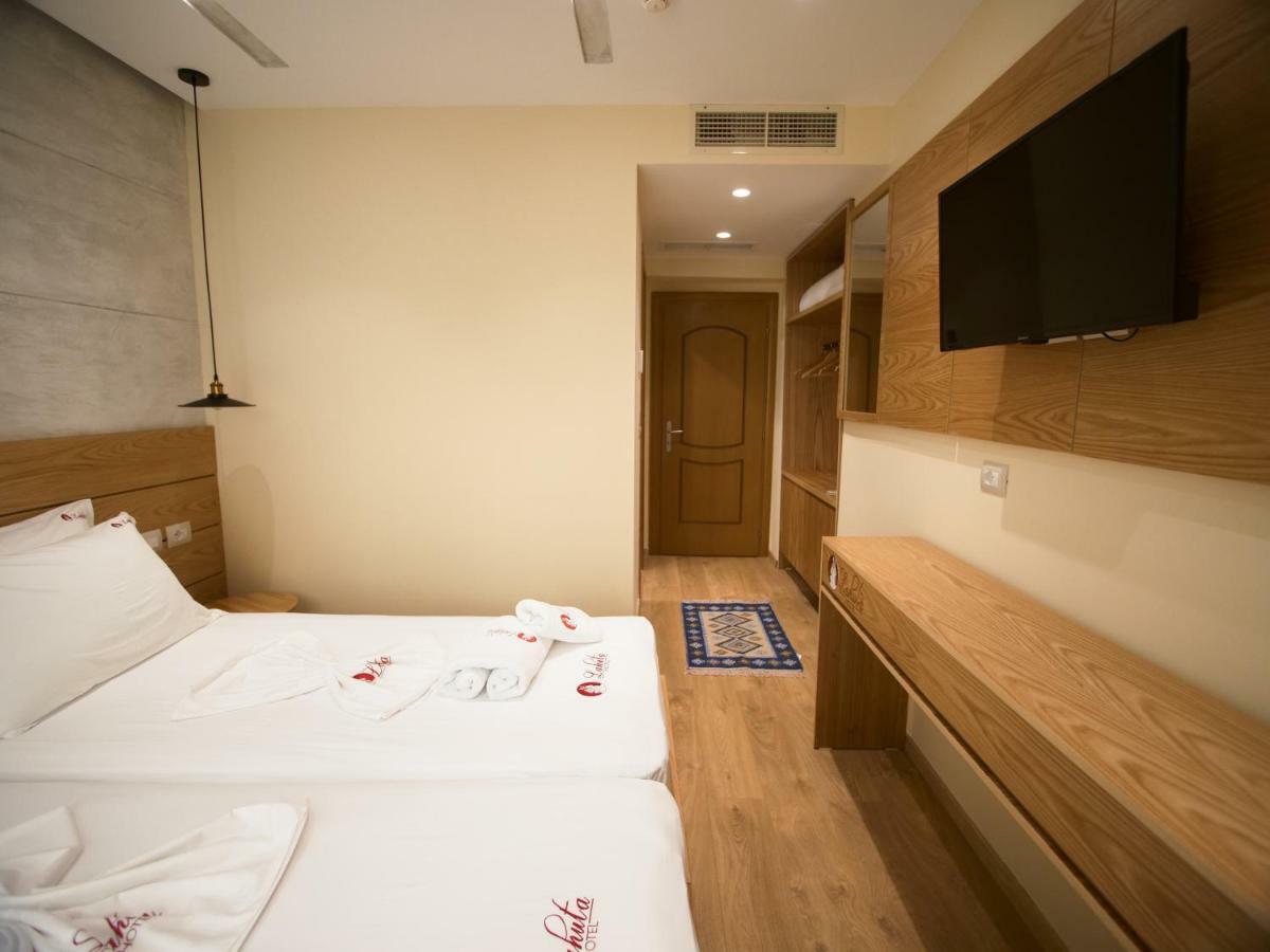 Hotel Lahuta Bajram Curri Dış mekan fotoğraf